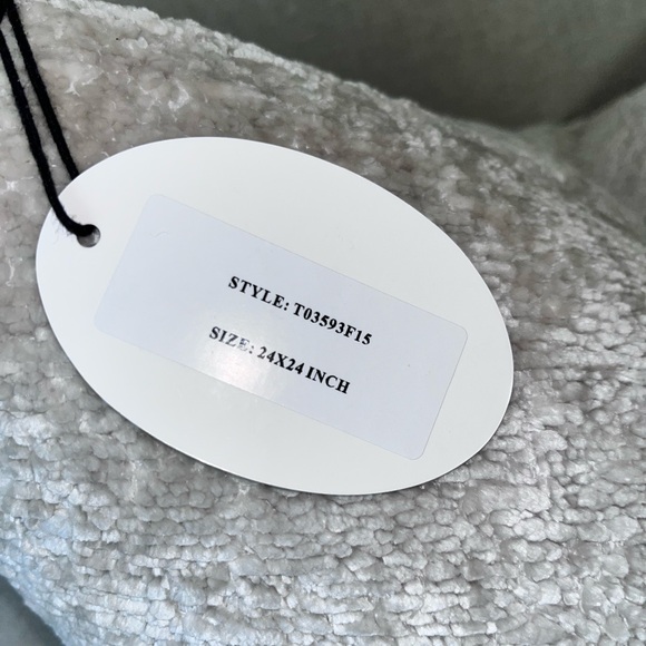 1-NWT CALLISTO HOME VELVET BOUCLE DECORATIVE PILLOW Read descriptions for detail - Picture 16 of 17